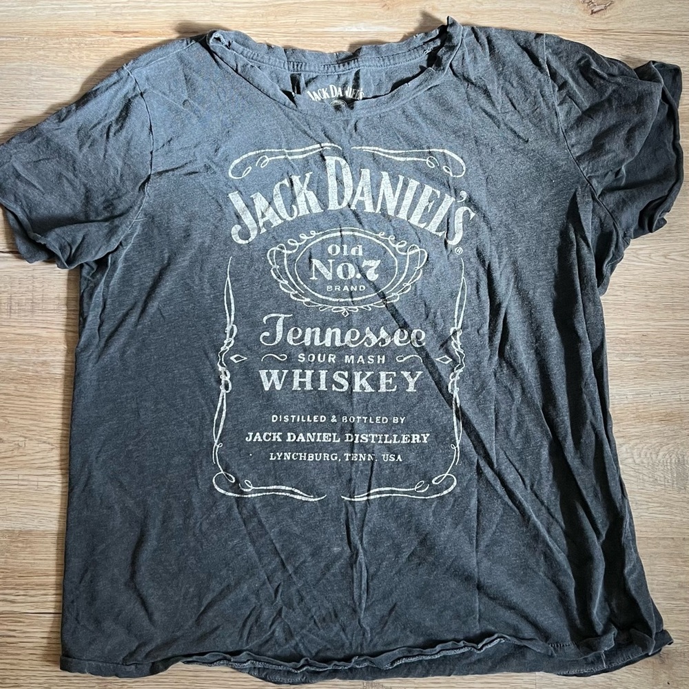 JACK DANIEL’S LUCKY BRAND TEE | DISTRESSED TEE | Sz L